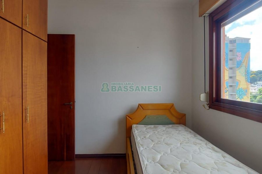 Apto Mobiliado com 140m², 3 dormitórios, 2 vagas, no bairro Lourdes em Caxias do Sul para Alugar