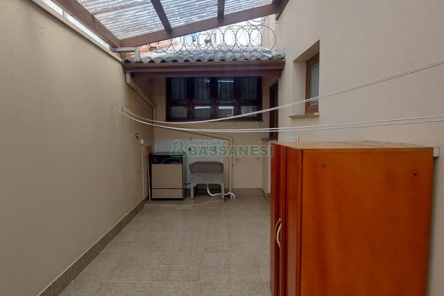 Apto Mobiliado com 140m², 3 dormitórios, 2 vagas, no bairro Lourdes em Caxias do Sul para Alugar