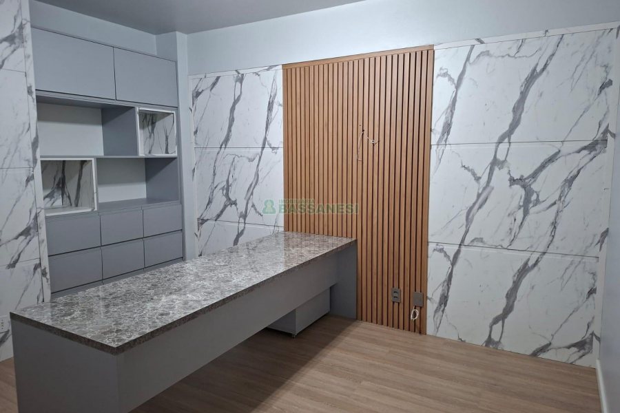 Sala com 19m², no bairro Centro em Caxias do Sul para Alugar