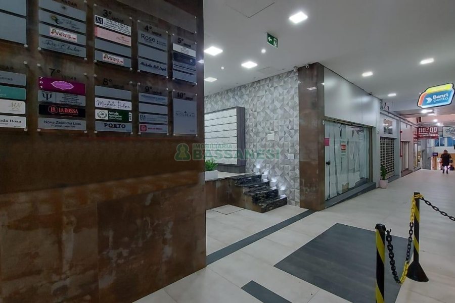 Sala com 115m², no bairro Centro em Caxias do Sul para Alugar