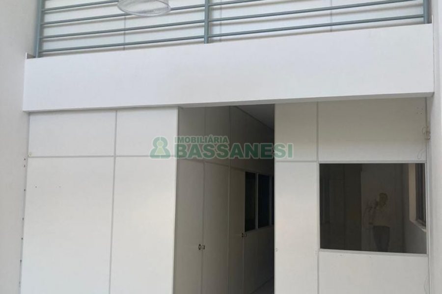 Loja com 149m², no bairro Pio X em Caxias do Sul para Alugar