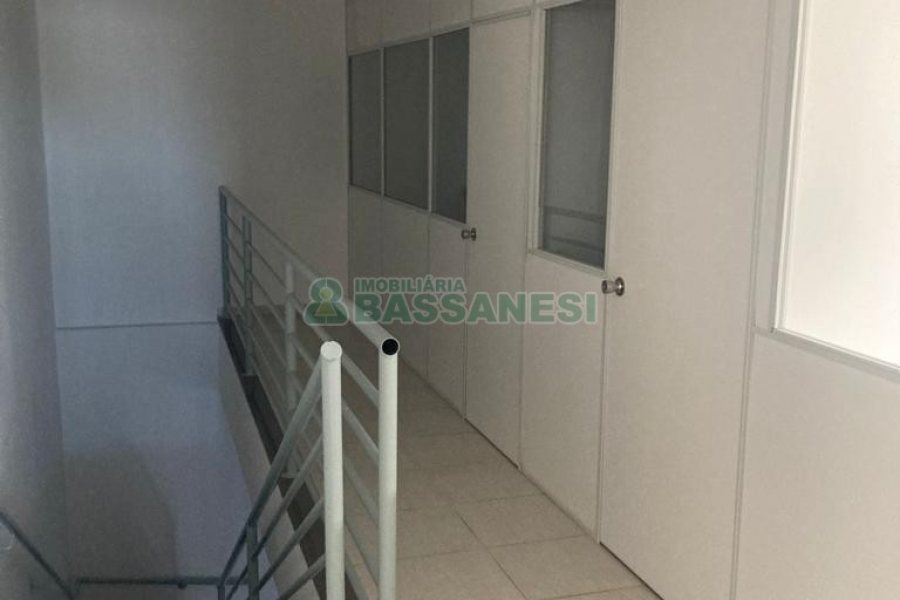 Loja com 149m², no bairro Pio X em Caxias do Sul para Alugar