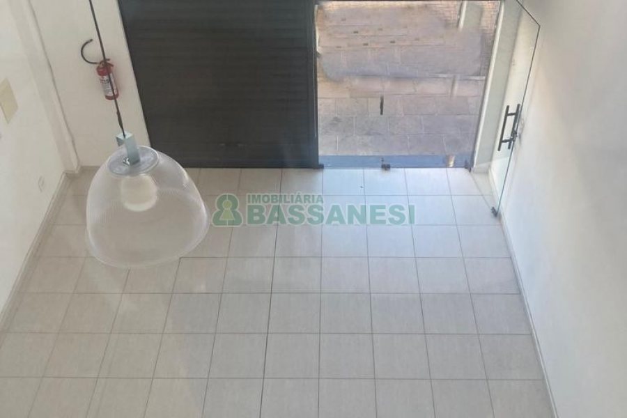 Loja com 149m², no bairro Pio X em Caxias do Sul para Alugar