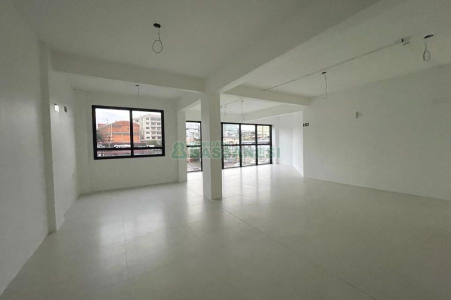 Sala com 70m², no bairro Interlagos em Caxias do Sul para Alugar