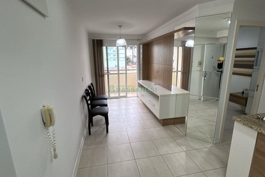 Apto Mobiliado com 34m², 1 dormitório, 1 vaga, no bairro São Pelegrino em Caxias do Sul para Alugar ou Comprar