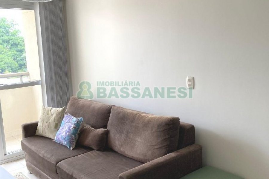 Apto Mobiliado com 34m², 1 dormitório, 1 vaga, no bairro São Pelegrino em Caxias do Sul para Alugar