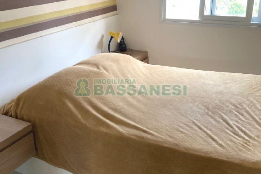 Apto Mobiliado com 34m², 1 dormitório, 1 vaga, no bairro São Pelegrino em Caxias do Sul para Alugar