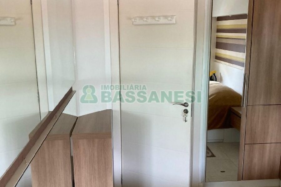 Apto Mobiliado com 34m², 1 dormitório, 1 vaga, no bairro São Pelegrino em Caxias do Sul para Alugar