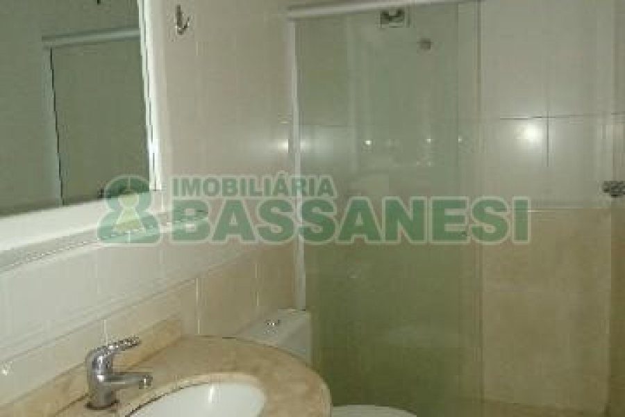 Apartamento com 50m², 1 dormitório, 1 vaga, no bairro Centro em Caxias do Sul para Alugar
