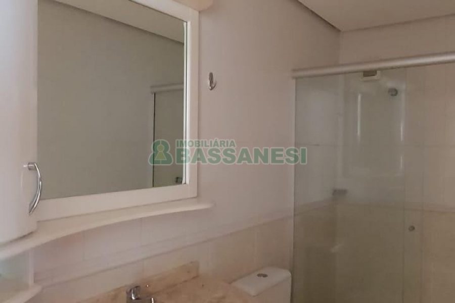 Apartamento com 50m², 1 dormitório, 1 vaga, no bairro Centro em Caxias do Sul para Alugar