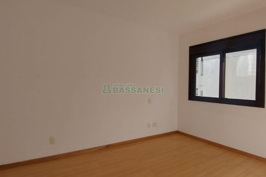 Apartamento com 50m², 1 dormitório, 1 vaga, no bairro Centro em Caxias do Sul para Alugar
