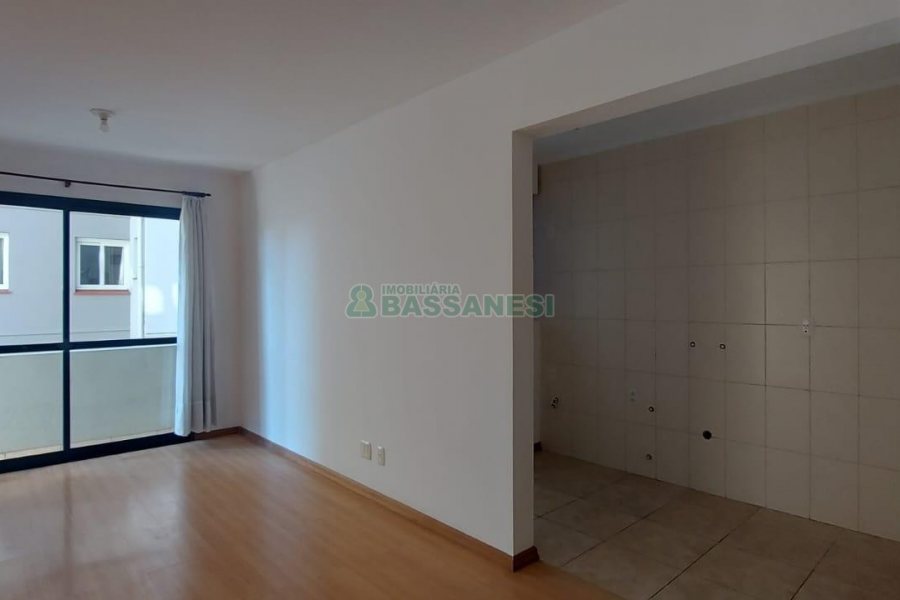 Apartamento com 50m², 1 dormitório, 1 vaga, no bairro Centro em Caxias do Sul para Alugar