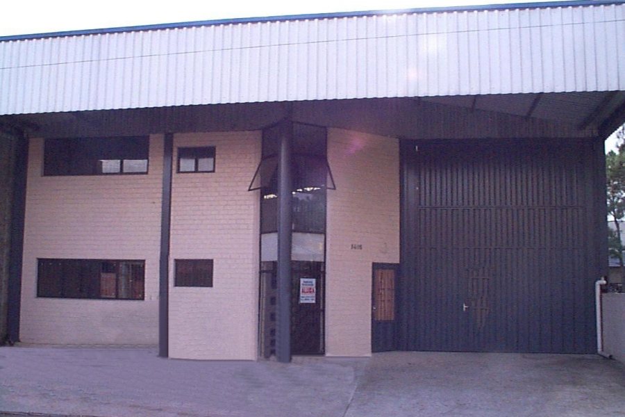 Pavilhão com 300m², no bairro São José em Caxias do Sul para Alugar