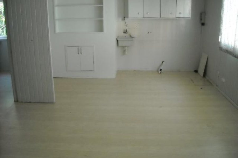 Casa Comercial com 302m², 4 dormitórios, no bairro Centro em Caxias do Sul para Comprar