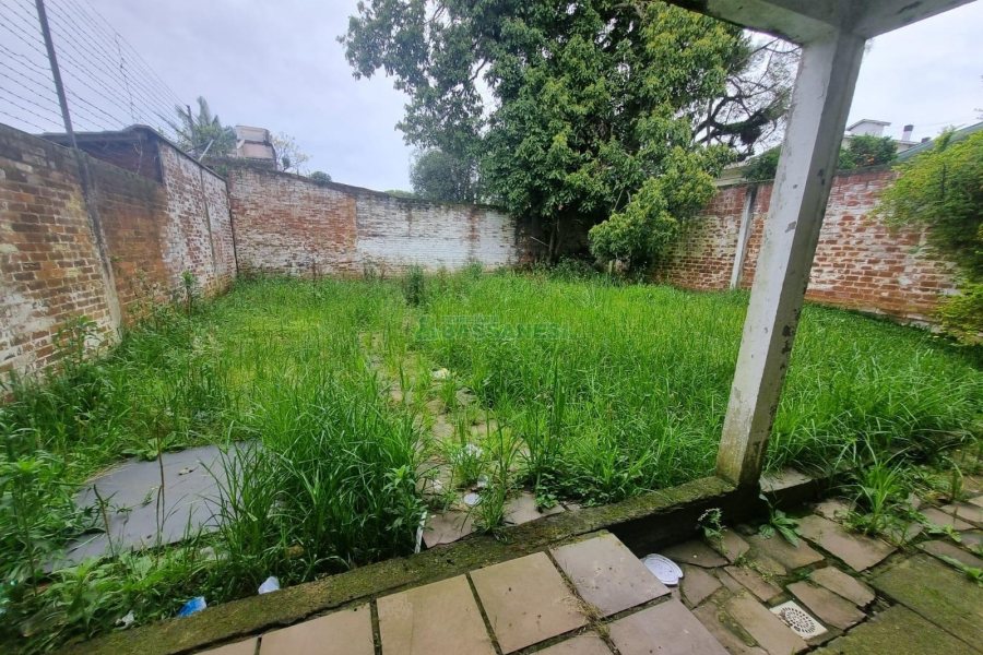 Casa Comercial com 275m², 3 dormitórios, 2 vagas, no bairro Cinqüentenário em Caxias do Sul para Alugar