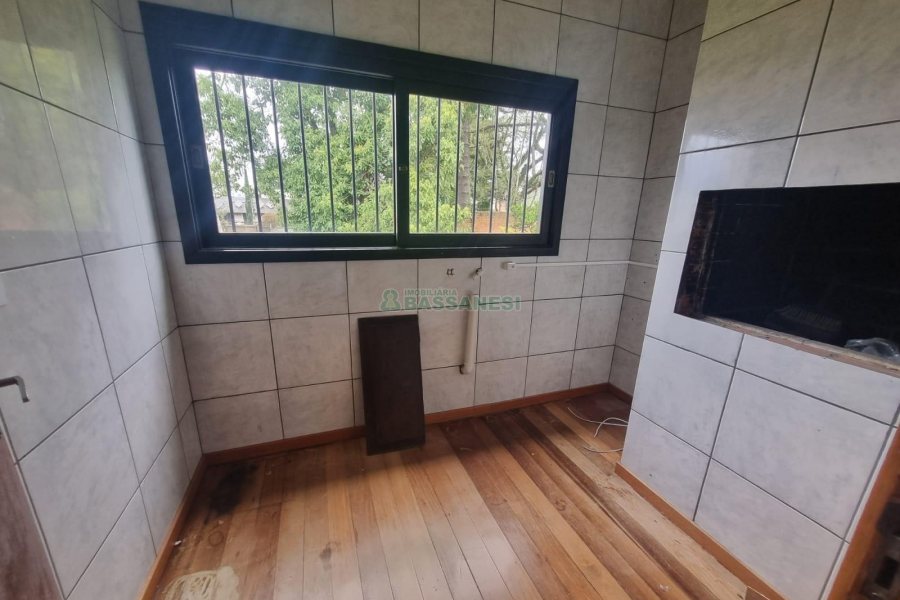 Casa Comercial com 275m², 3 dormitórios, 2 vagas, no bairro Cinqüentenário em Caxias do Sul para Alugar