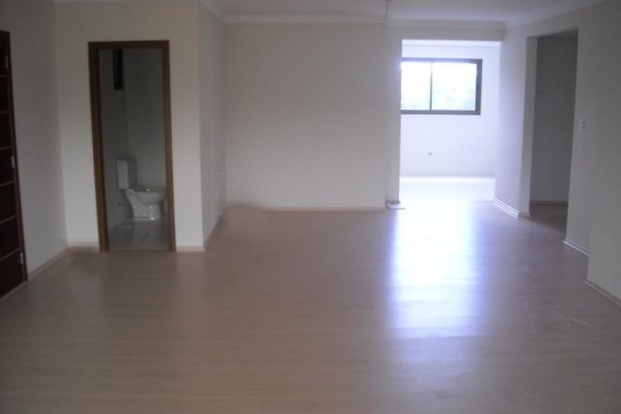 Apartamento com 170m², 3 dormitórios, 1 vaga, no bairro Nossa Senhora da Saúde em Caxias do Sul para Alugar