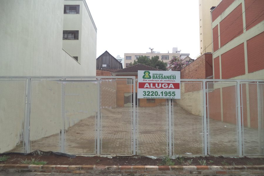 Terreno com 550m², 1 vaga, no bairro Centro em Caxias do Sul para Alugar