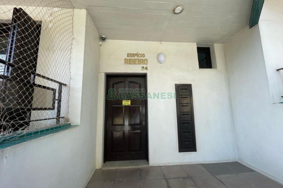 Apartamento com 74m², 2 dormitórios, 1 vaga, no bairro Madureira em Caxias do Sul para Comprar