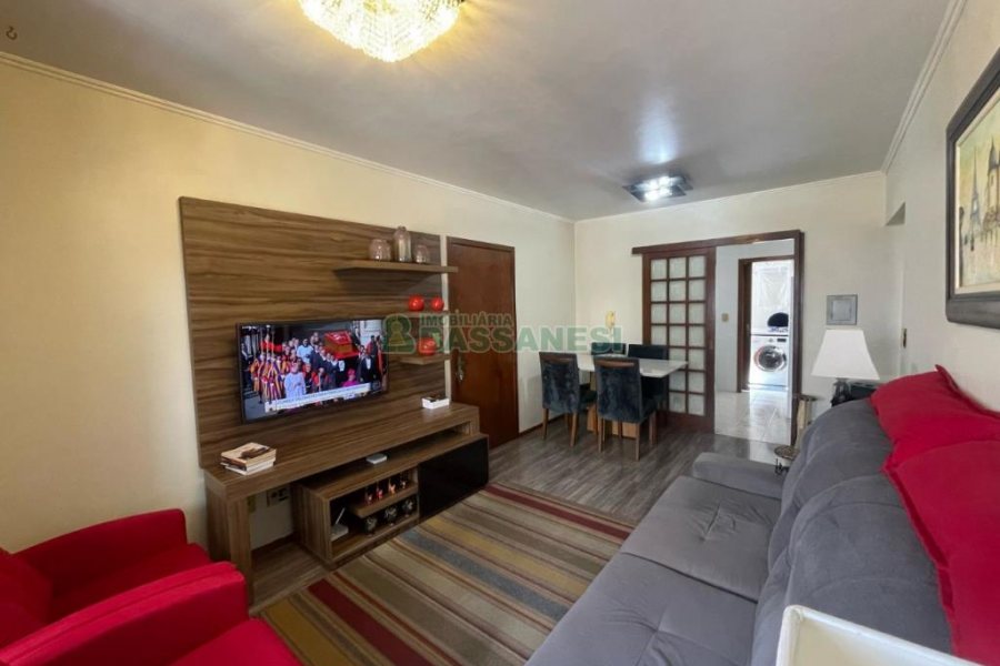 Apartamento com 74m², 2 dormitórios, 1 vaga, no bairro Madureira em Caxias do Sul para Comprar