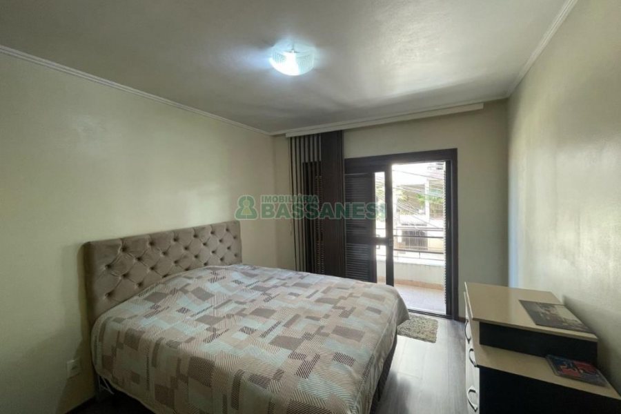 Apartamento com 74m², 2 dormitórios, 1 vaga, no bairro Madureira em Caxias do Sul para Comprar