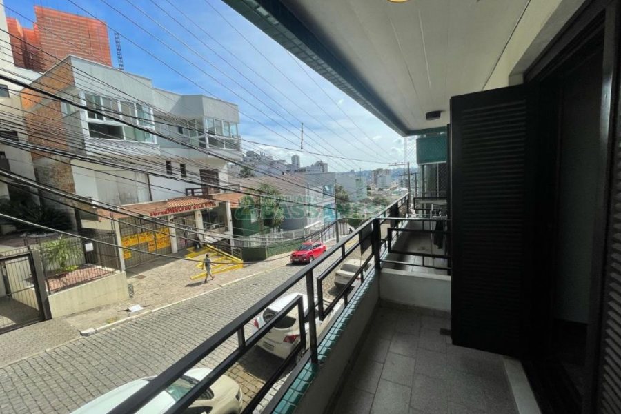 Apartamento com 74m², 2 dormitórios, 1 vaga, no bairro Madureira em Caxias do Sul para Comprar