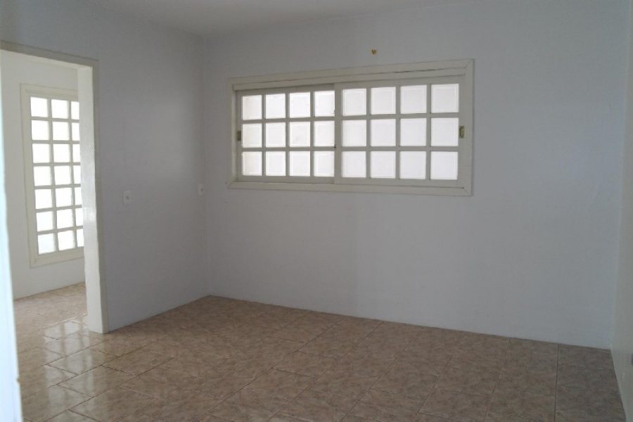 Casa com 157m², 3 dormitórios, 3 vagas, no bairro Santa Catarina em Caxias do Sul para Comprar