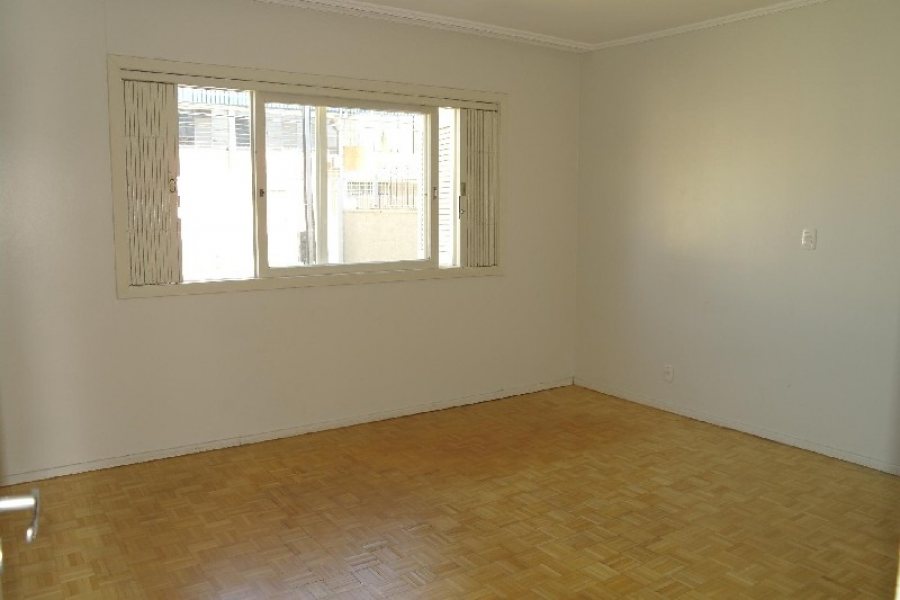 Casa com 157m², 3 dormitórios, 3 vagas, no bairro Santa Catarina em Caxias do Sul para Comprar