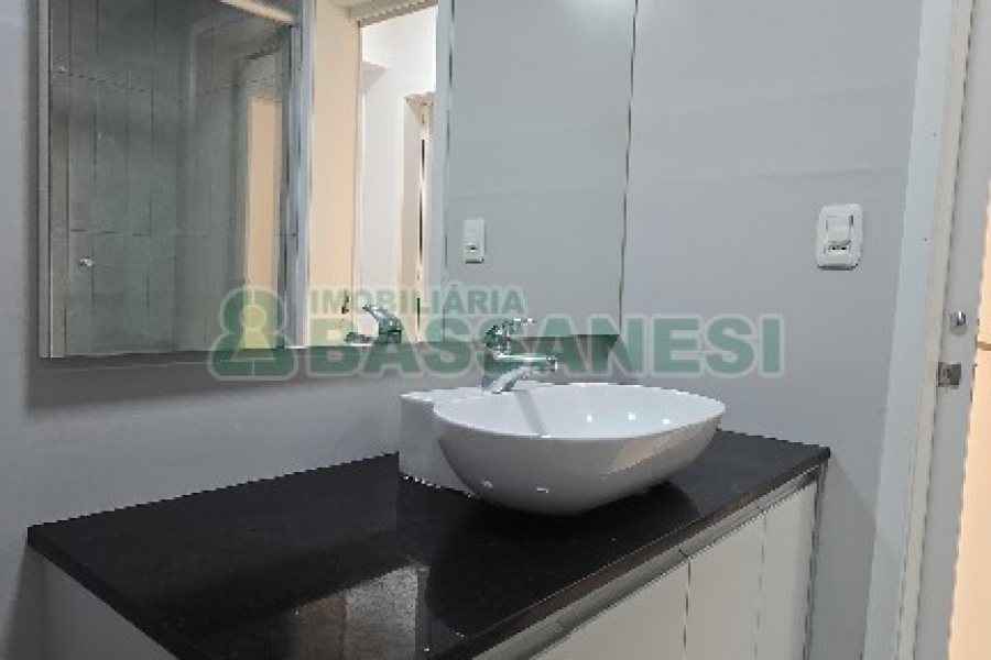Apartamento com 88m², 3 dormitórios, 1 vaga, no bairro Lourdes em Caxias do Sul para Comprar