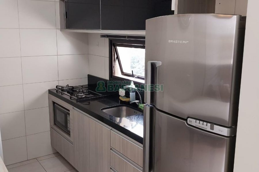 Apto Mobiliado com 62m², 1 dormitório, 1 vaga, no bairro Lourdes em Caxias do Sul para Alugar