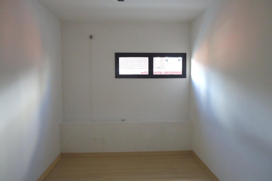 Sala com 35m², 1 vaga, no bairro Centro em Caxias do Sul para Comprar