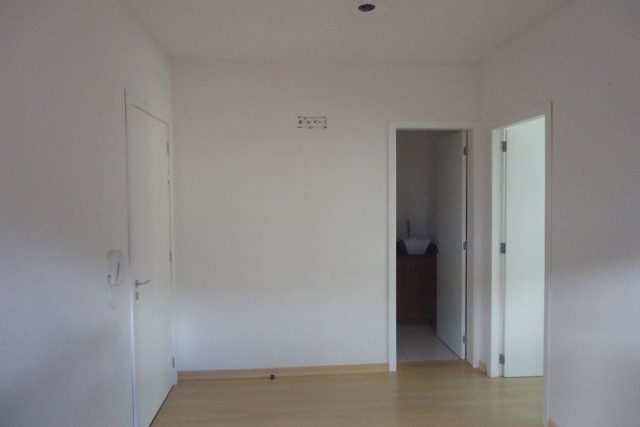 Sala com 35m², 1 vaga, no bairro Centro em Caxias do Sul para Comprar