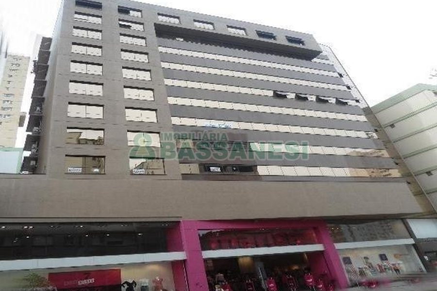 Sala com 78m², no bairro Centro em Caxias do Sul para Comprar