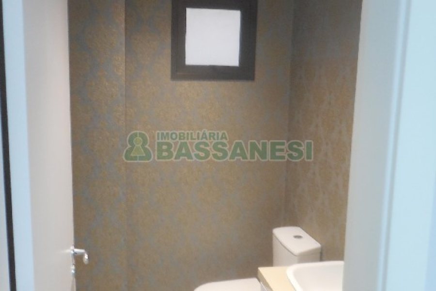 Sala com 78m², no bairro Centro em Caxias do Sul para Comprar