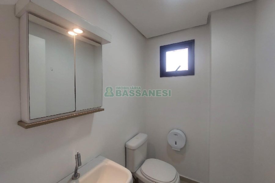 Sala com 80m², no bairro Centro em Caxias do Sul para Alugar
