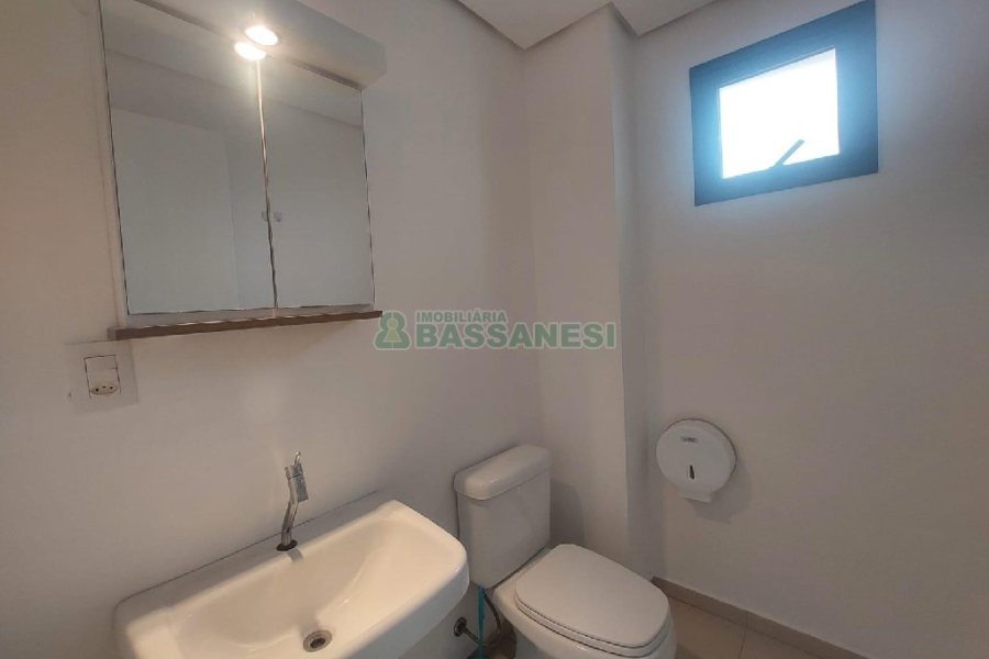 Sala com 80m², no bairro Centro em Caxias do Sul para Alugar