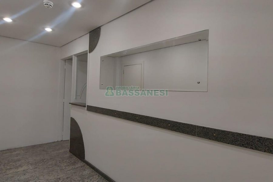 Sala com 50m², no bairro Centro em Caxias do Sul para Alugar