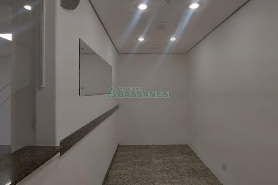 Sala com 50m², no bairro Centro em Caxias do Sul para Alugar