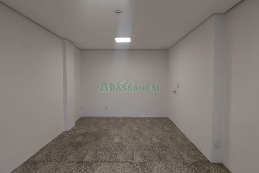 Sala com 50m², no bairro Centro em Caxias do Sul para Alugar