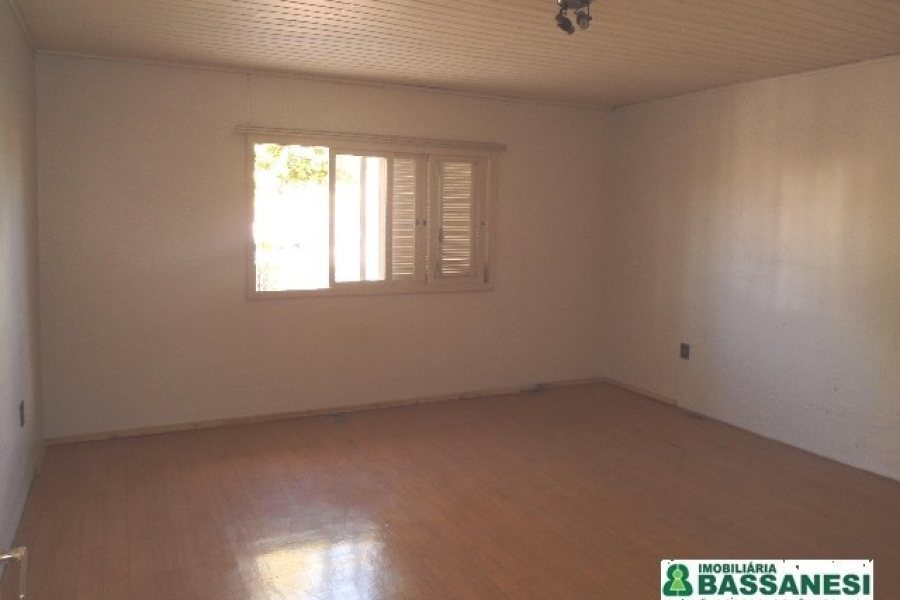 Casa com 180m², 3 dormitórios, 2 vagas, no bairro Desvio Rizzo em Caxias do Sul para Comprar