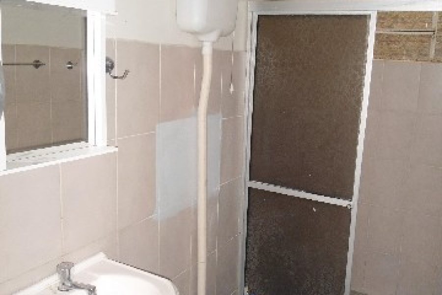 Casa com 180m², 3 dormitórios, 2 vagas, no bairro Desvio Rizzo em Caxias do Sul para Comprar