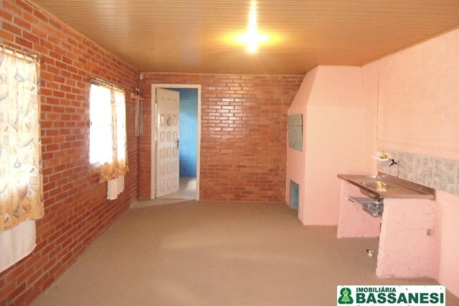 Casa com 180m², 3 dormitórios, 2 vagas, no bairro Desvio Rizzo em Caxias do Sul para Comprar