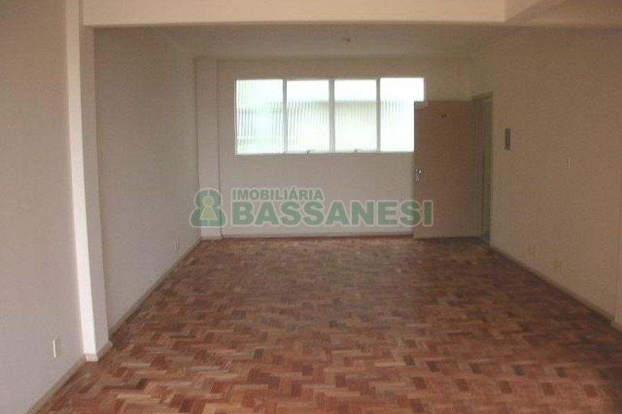 Sala com 49m², no bairro Centro em Caxias do Sul para Alugar