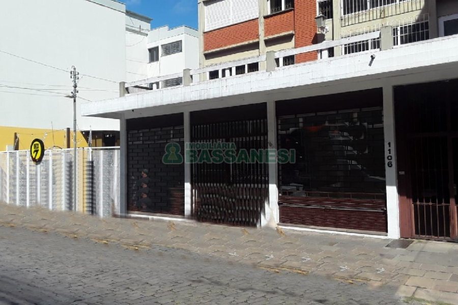 Predio com 539m², 4 vagas, no bairro Centro em Caxias do Sul para Comprar
