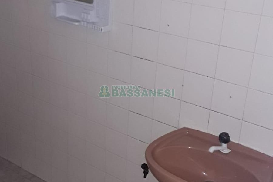 Predio com 539m², 4 vagas, no bairro Centro em Caxias do Sul para Comprar