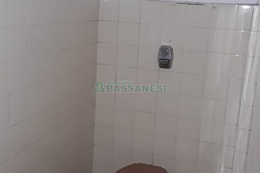 Predio com 539m², 4 vagas, no bairro Centro em Caxias do Sul para Comprar