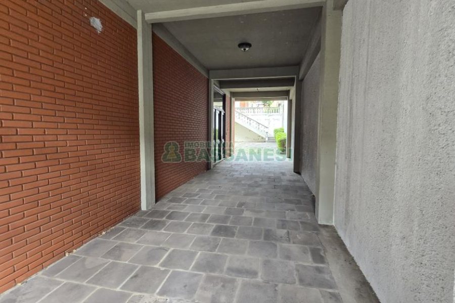 Predio com 539m², 4 vagas, no bairro Centro em Caxias do Sul para Comprar