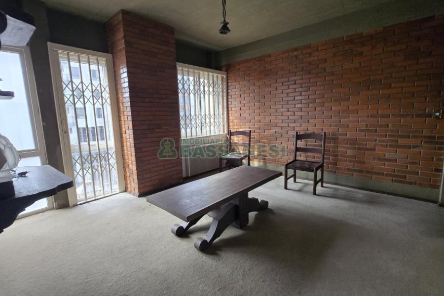 Predio com 539m², 4 vagas, no bairro Centro em Caxias do Sul para Comprar