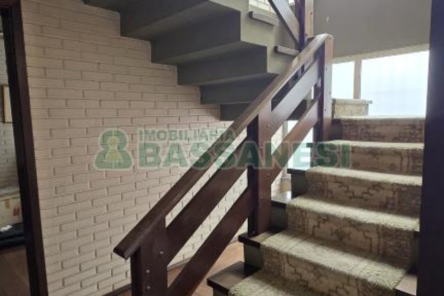 Predio com 539m², 4 vagas, no bairro Centro em Caxias do Sul para Comprar