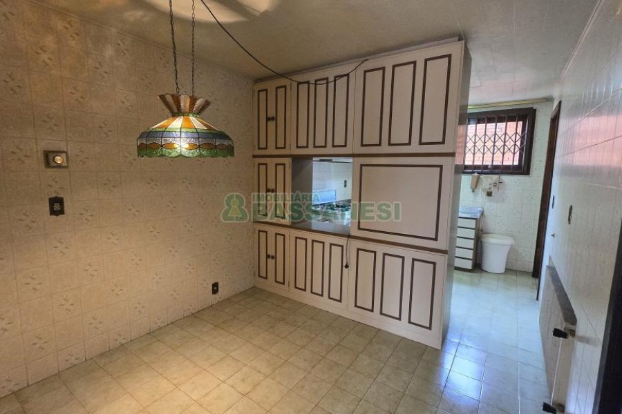 Predio com 539m², 4 vagas, no bairro Centro em Caxias do Sul para Comprar